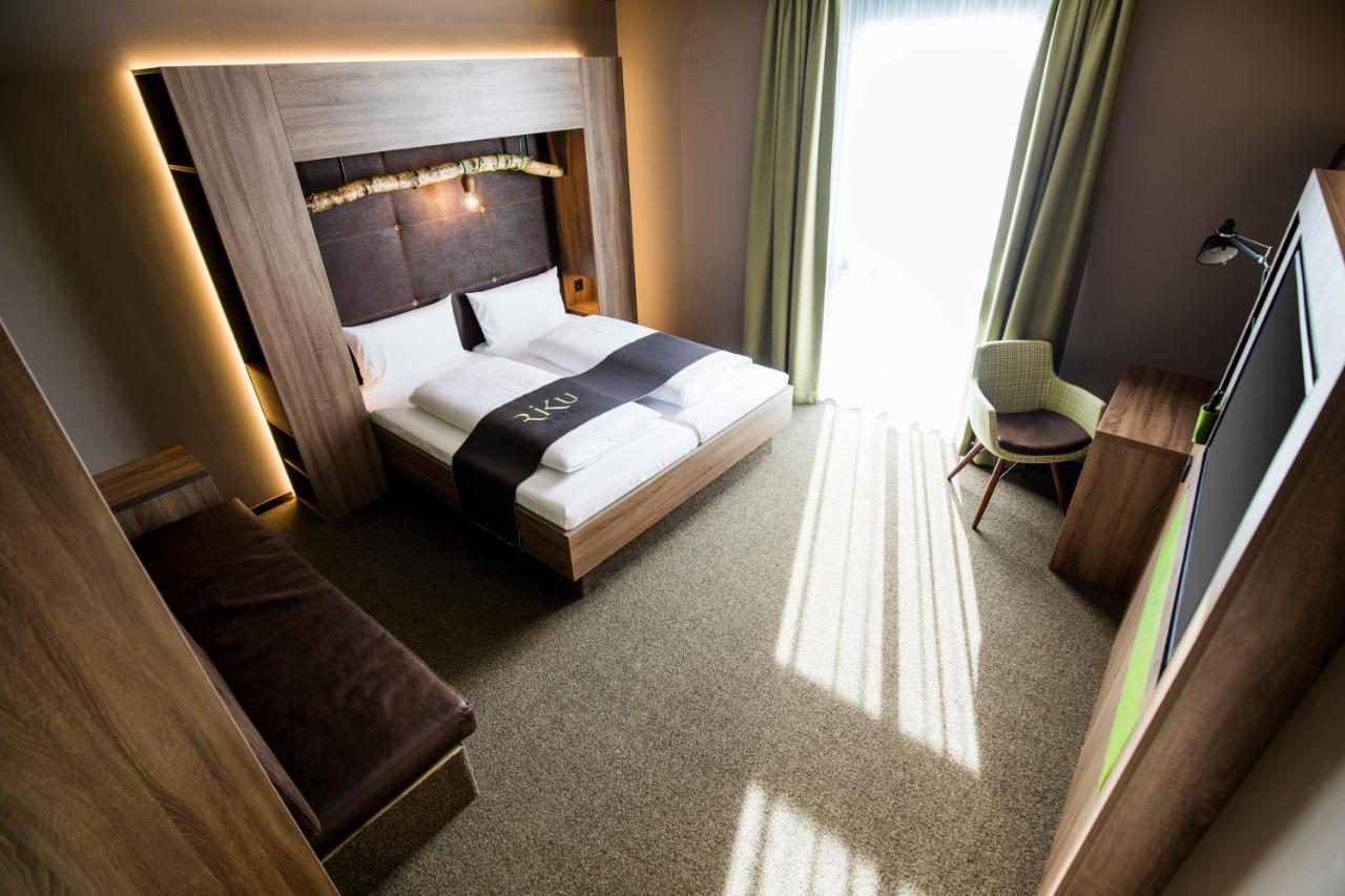 Riku Hotel Pfullendorf Buitenkant foto