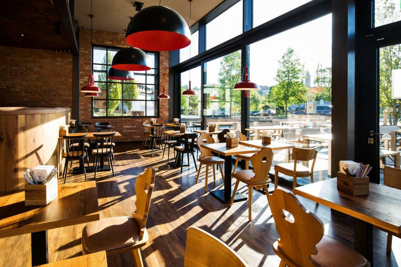 Riku Hotel Pfullendorf Buitenkant foto